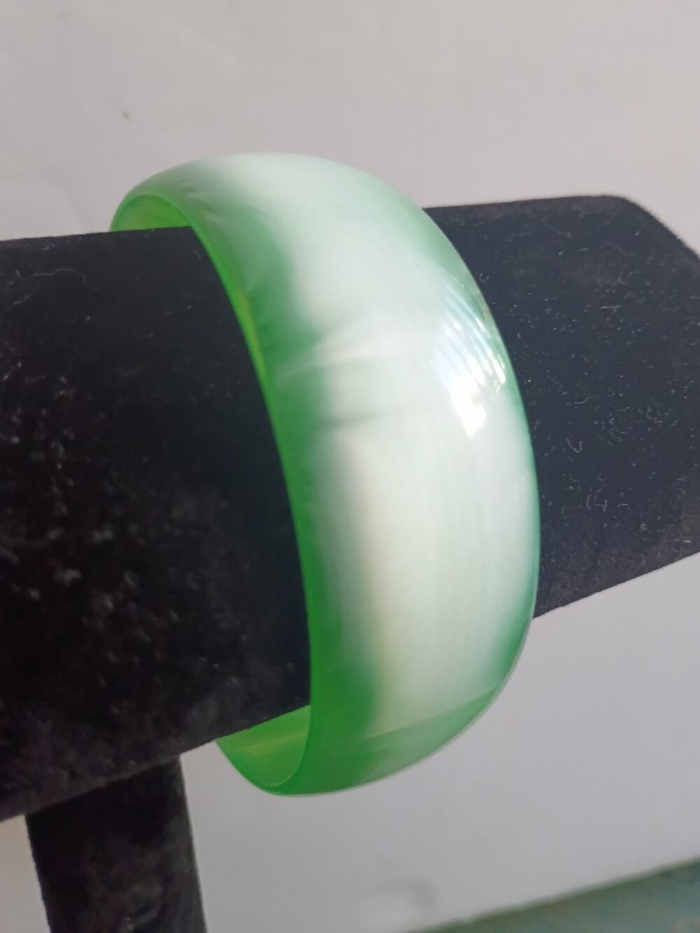 Vintage Mint Green Marbleized Moonglow Lucite Pearl Bracelet Bangle Chunky MCM